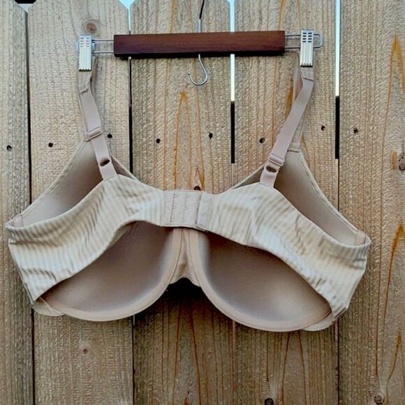 🔥 Take 50% OFF- Playtex 4747 Perfectly Smooth Underwire Bra, Size-44D - Picture 6 of 8